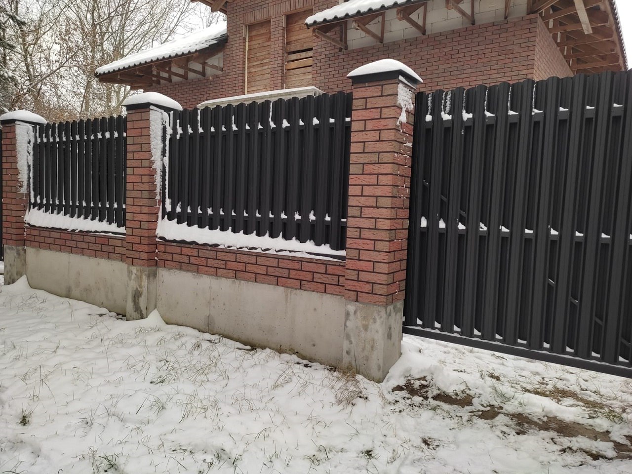 заборы и ограждения