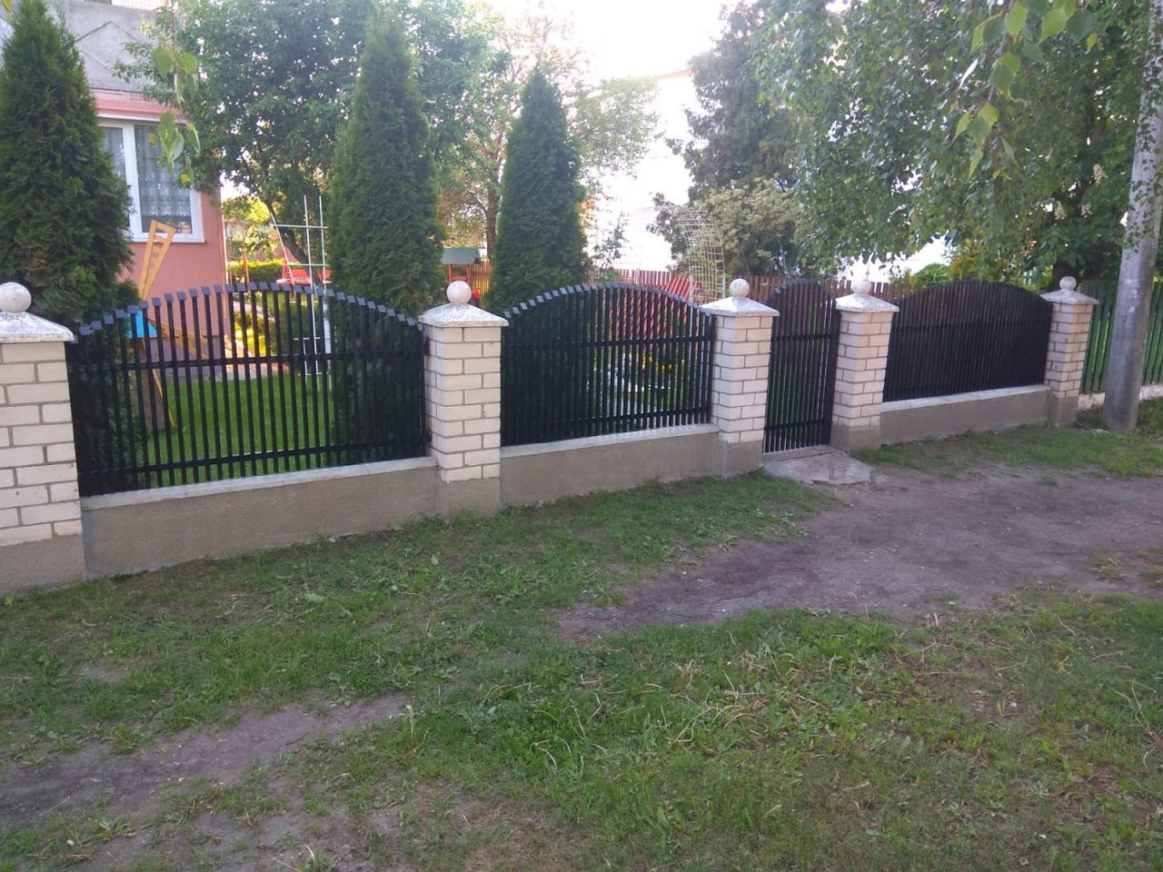 заборы и ограждения