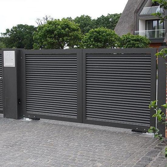 Распашные ворота из ламелей жалюзи